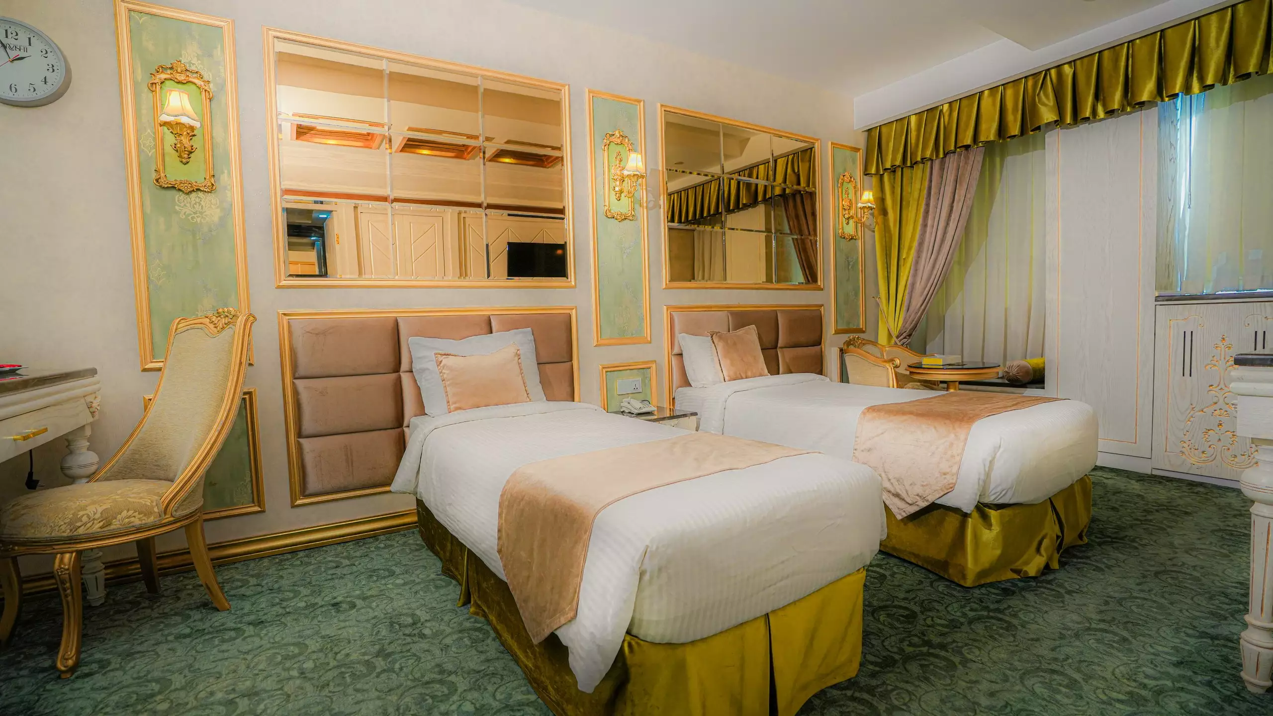 Alibaba https://cdn.alibaba.ir/ostorage/hotel-accommodation-images/68a5a00ba1e6f83605b7df26_تویین رز و تویین) رز پلاس.webp